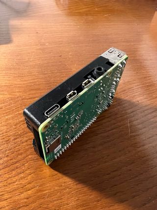 Raspberry Pi 4 B 2GB + Cable USB-C