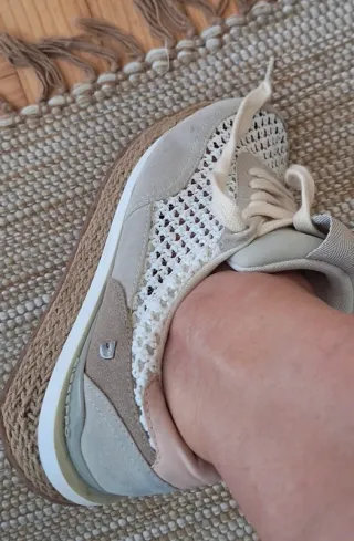 Sapatilhas Gioseppo bege/branco tam 37