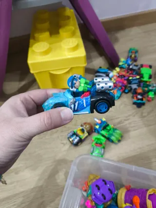 Súper Things y T-Racers Coches