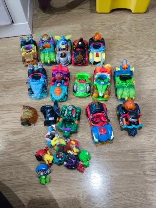 Súper Things y T-Racers Coches