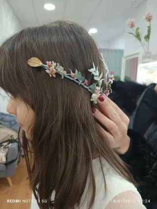 Tocados florales para comunión/boda