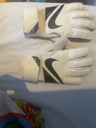 Guantes Portero Nike Talla 5 (8-9 años)