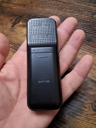 Grabadora Voz Philips VoiceTracer 4GB. Con pilas.