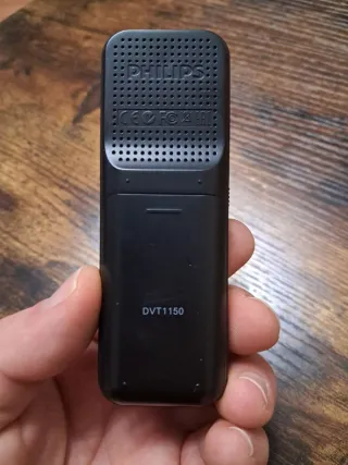 Grabadora Voz Philips VoiceTracer 4GB. Con pilas.