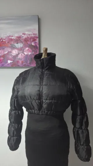 Chaqueta corta negra