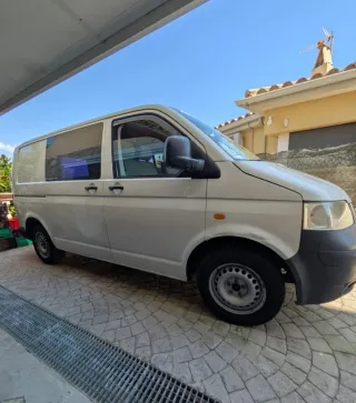 Volkswagen Transporter T5 2004