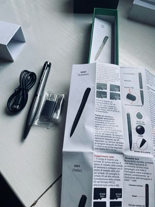 Bolígrafo espía oculto