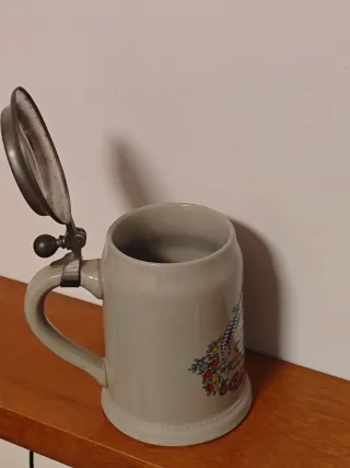 Jarra de cerveza bávara 1995, de cerámica con tapa