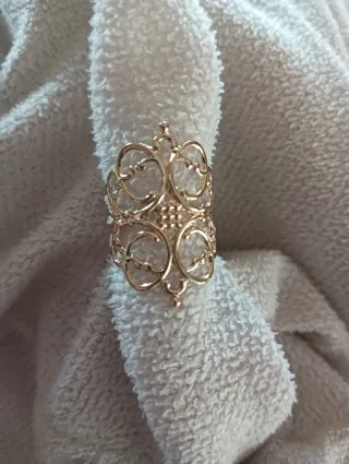 Anello gotico dorato regolabile