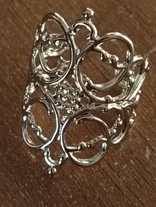 Anello gotico dorato regolabile