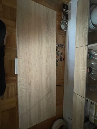 Mueble de suelo con cajón y soportes