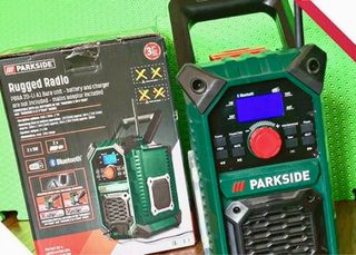 Radio Portátil Parkside PBRA 20-LI A1 12V/20V