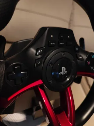 Volante Hori PS4/PC Inalámbrico