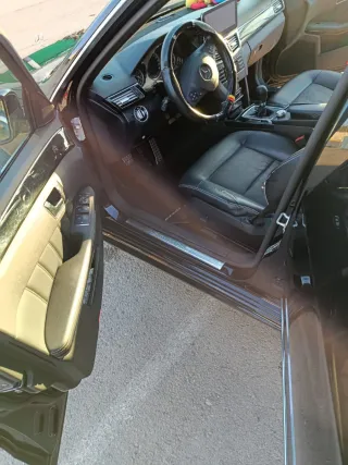 Mercedes-Benz AMG E 200 2011