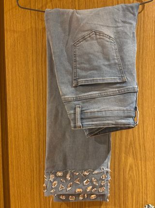 Pantalones vaqueros con estampado