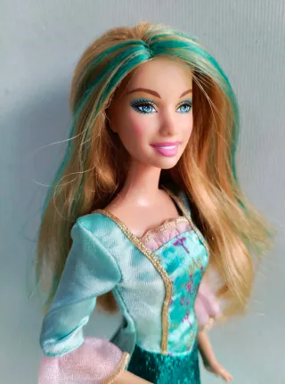 Barbie & The Three Musketeers Aramina 2009