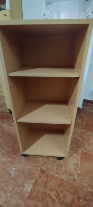 Cajonera de madera beige