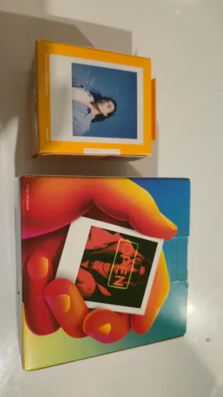 Cámara Polaroid Go + 16 fotos