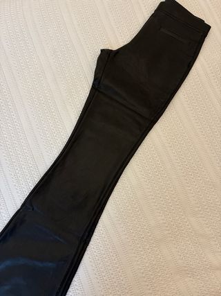 Pantalones Zara niña efecto piel negros