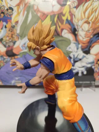 Figura Goku Kamehameha
