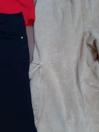 Lote Ropa Chico T-M/L: Camisetas y Pantalón