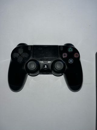 Consola PS4 slim Negra + 3 Juegos