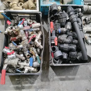 Lote Fontanería y Obra: codos, T-s y Conexion