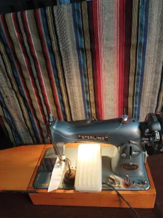 Máquina de coser Sterling MD100 Deluxe