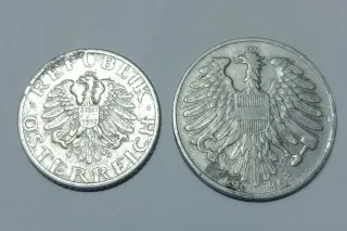 Lotto 319 coppia monete austriache