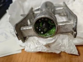 Pedales de bicicleta antiguos para restaurar