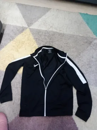 Chaqueta Nike niño Talla M (147-158cm)