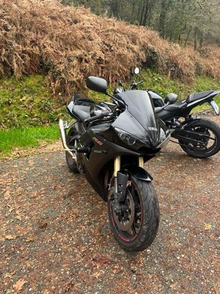 Yamaha YZF R6 Negra