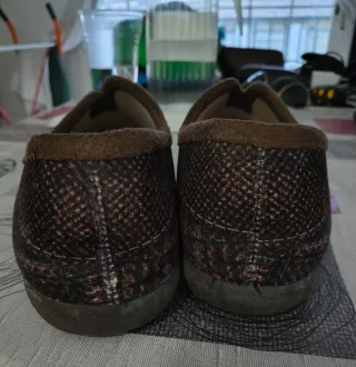 Zapatillas Gema Comfort Marrón y Negro