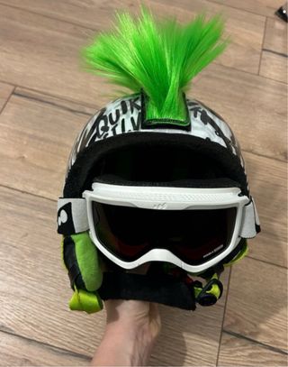 Casco de esquí con cresta verde Quiksilver