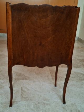 Mesita antigua madera 4 cajones