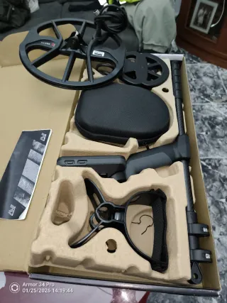 Minelab Equinox 900 Detector de Metales Nuevo