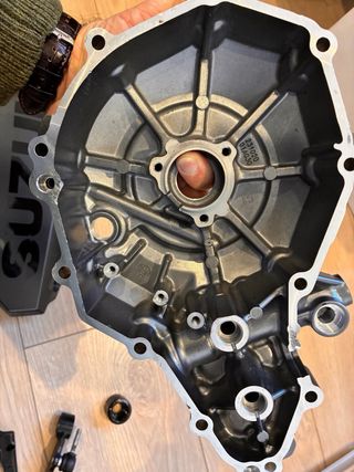 Tapa alternador Suzuki GSX-8R