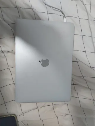 MacBook Pro 13 i7 2020