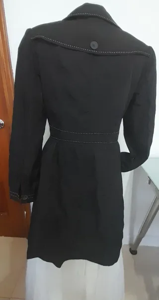Gabardina negra mujer