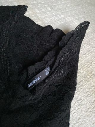 Blusa de encaje negra manga larga