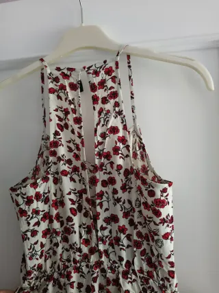 Vestido largo floral con aberturas