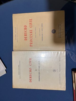 Derecho Civil español, 2 libros de texto