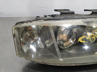 FARO DERECHO AUDI A6 AVANT (4B5) 15593000