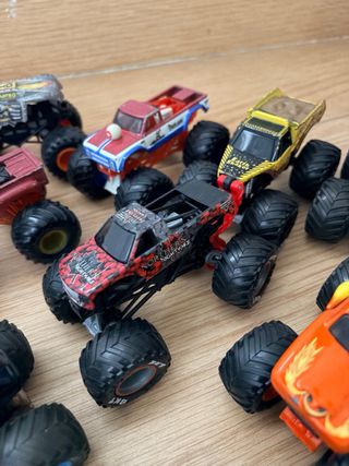 Colección 20 Camiones Monstruo JAM