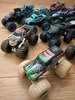 Colección 20 Camiones Monstruo JAM