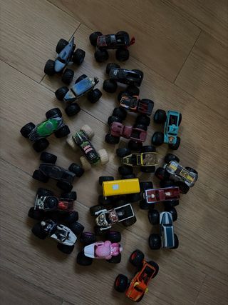 Colección 20 Camiones Monstruo JAM
