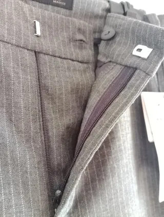 Pantalón Raya Diplomática Zara Mujer Gris