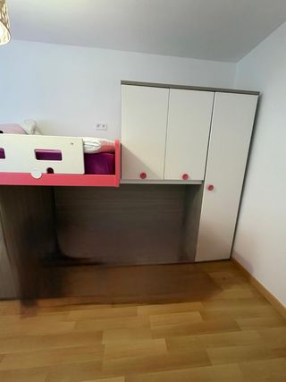 Cama alta con armarios MOBILIA