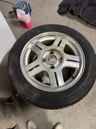 Llanta Ford Escort RS2000