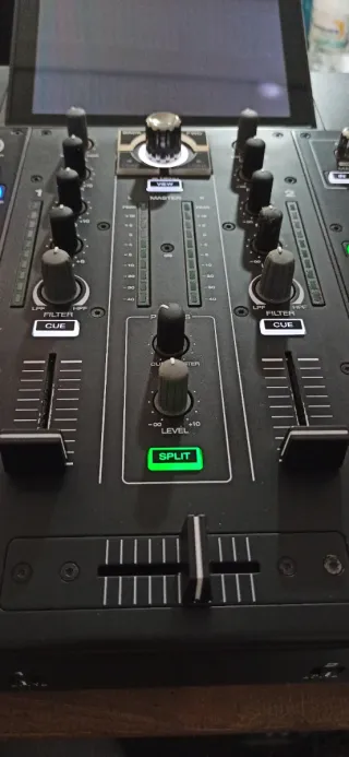 Controlador DJ Denon DJ Prime 2 (Avería)